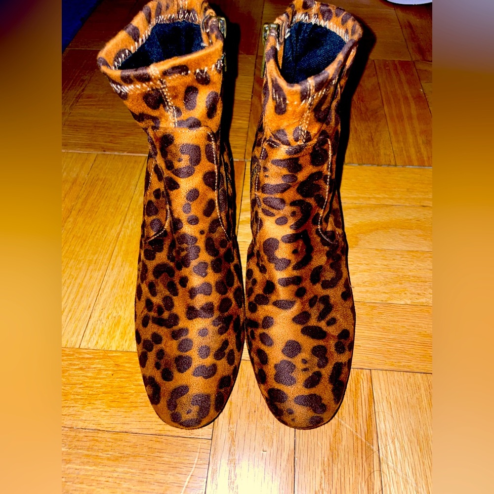 Booties. Size 8. Leopard Print. Good Condition - image 1